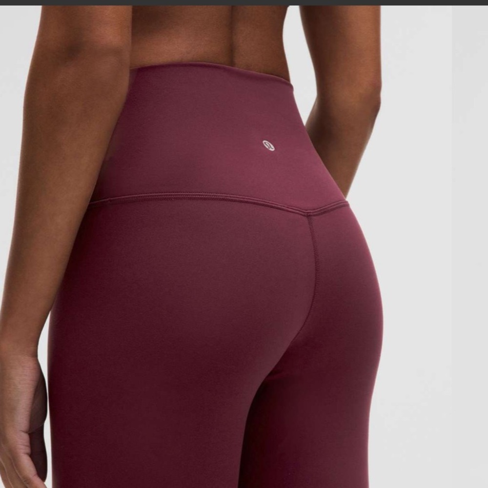 NWOT - Lululemon Align High-Rise Crop 21"
Garnet - Picture 4 of 6